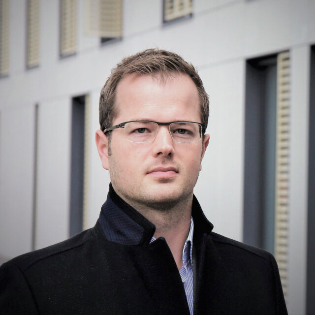 Prof. Dr. Robin Samuel